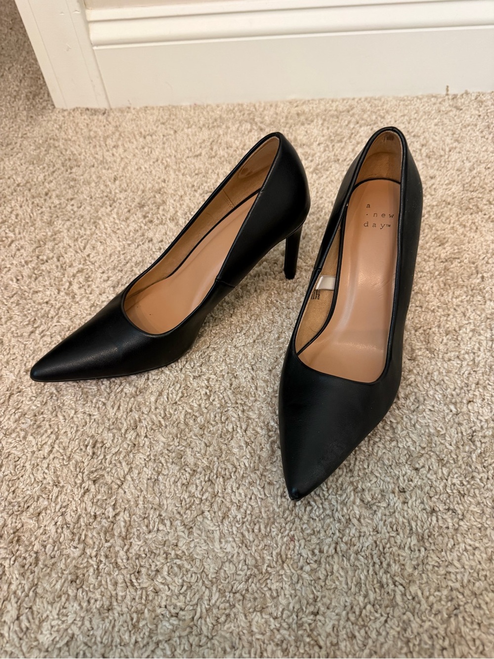 A New Day Black Pointed Toe Heel